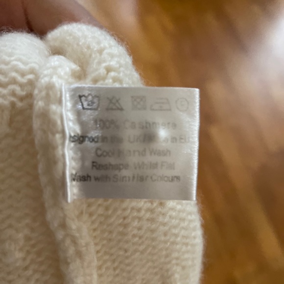 Oliver London Cashmere Cardigan - Picture 6 of 6